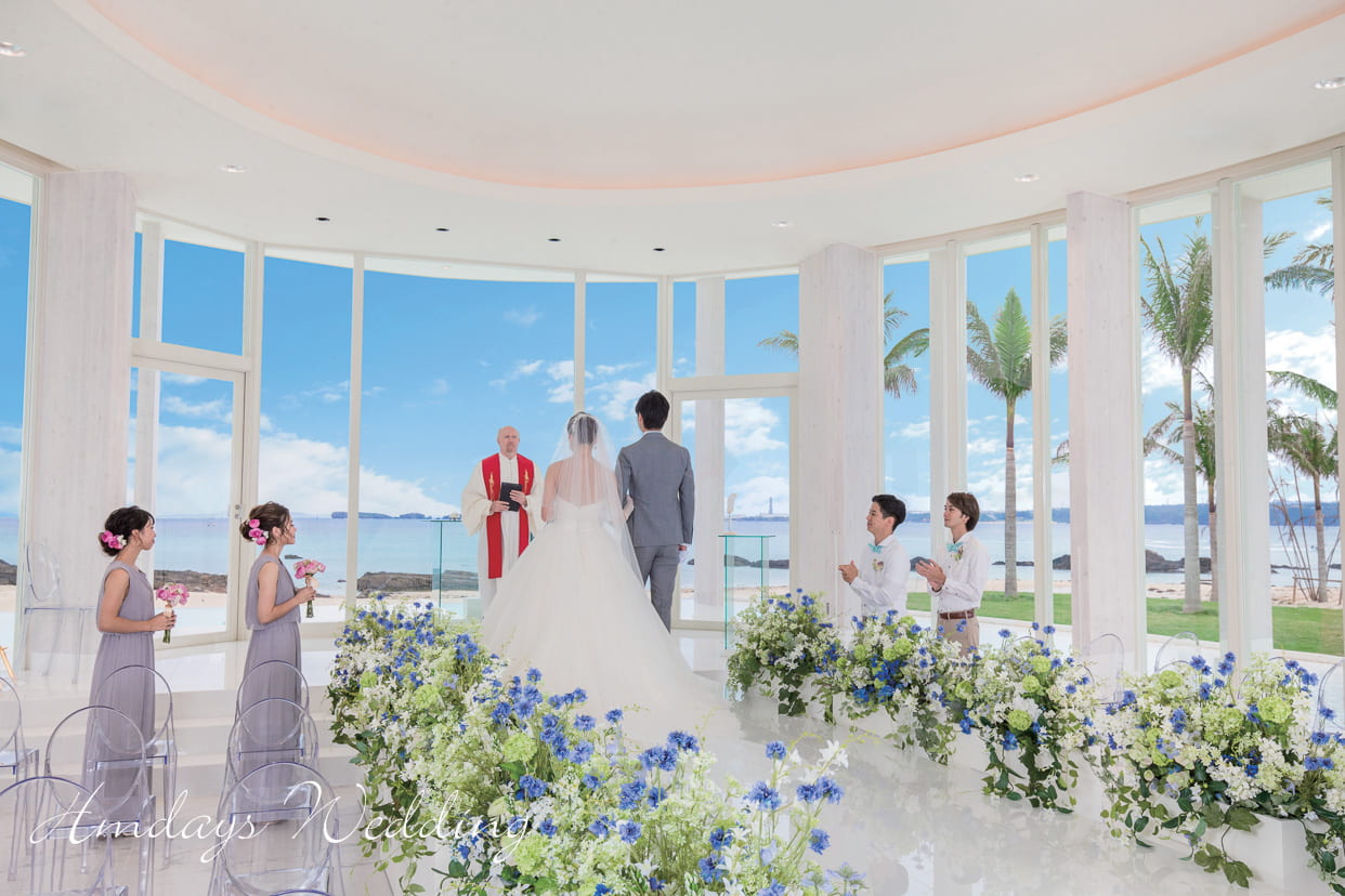  冲绳蔚蓝海洋教堂婚礼