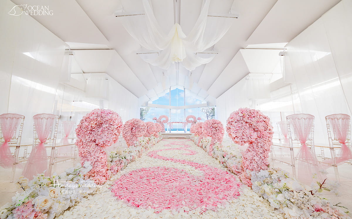  巴厘岛 海之教堂婚礼 SEVEN版布置 白粉色 免费