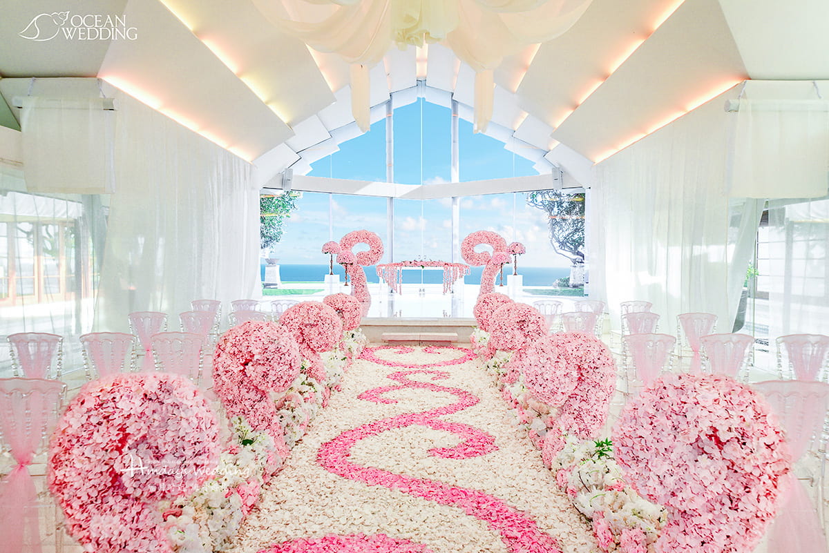  巴厘岛 海之教堂婚礼 SEVEN版布置 白粉色 免费