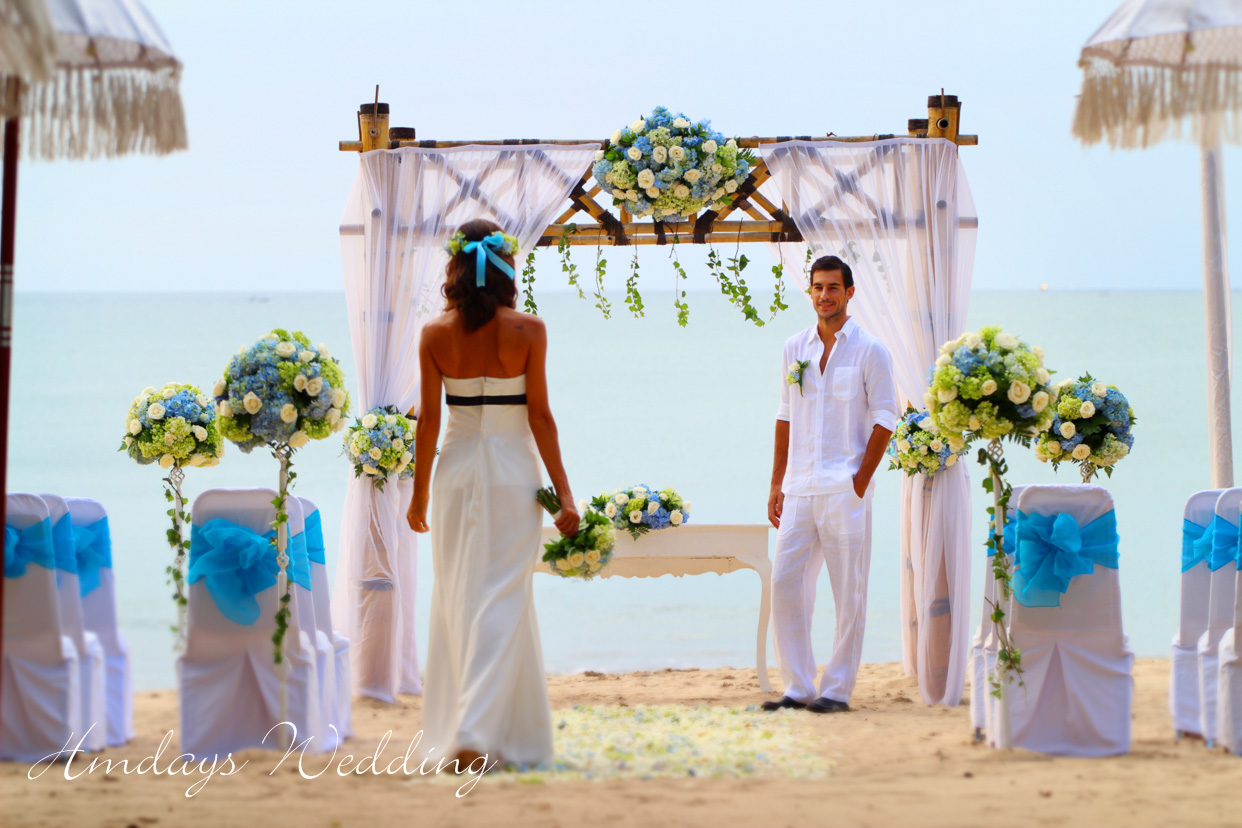  巴厘岛克拉桐金巴兰沙滩婚礼