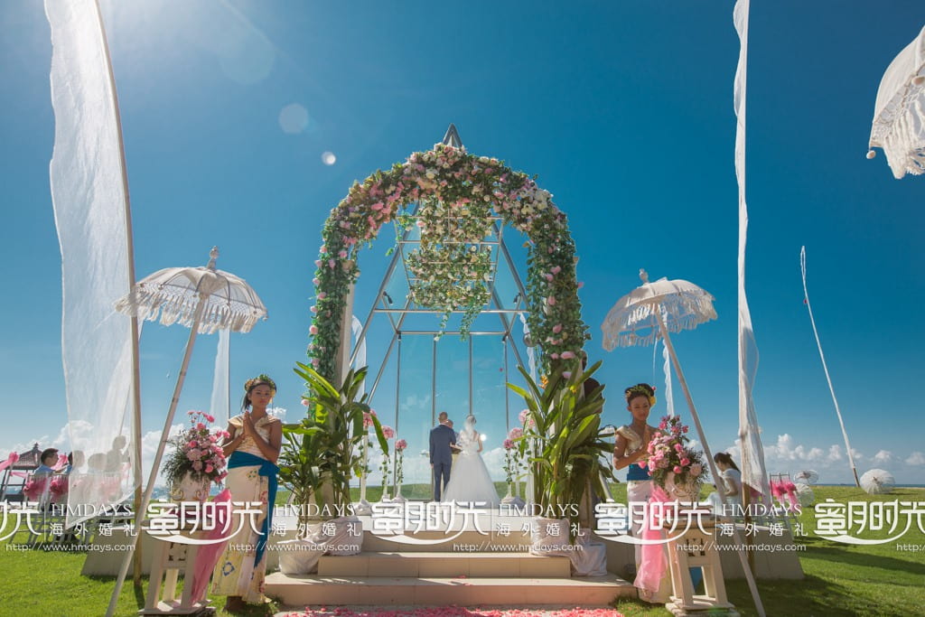  巴厘岛美乐滋Mirage教堂婚礼布置图