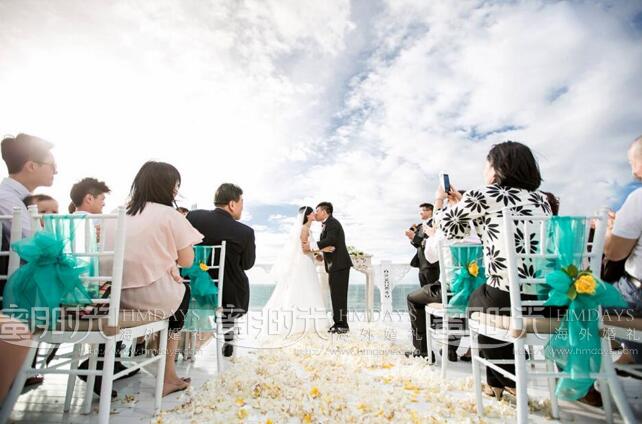  巴厘岛天空婚礼