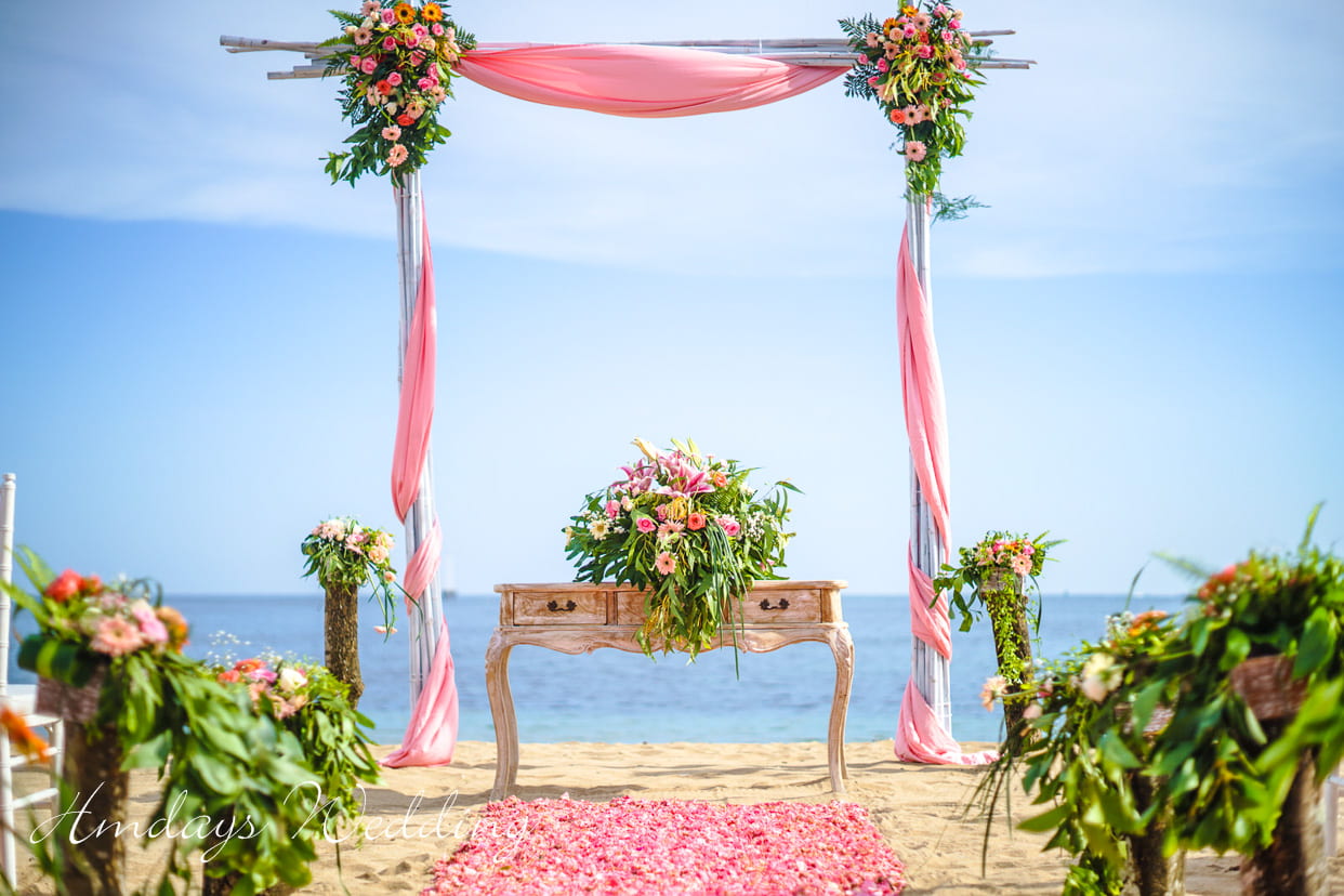  巴厘岛肉桂萨努尔沙滩婚礼
