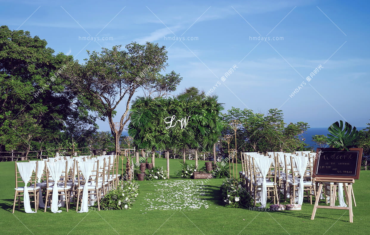  巴厘岛时光森林海景草坪婚礼