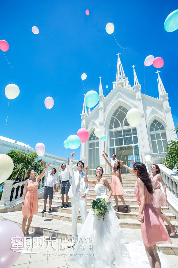冲绳lazor教堂的放气球仪式环节 冲绳拉索尔(海之翼)教堂婚礼
