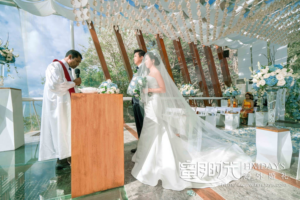  巴厘岛水晶教堂婚礼布置