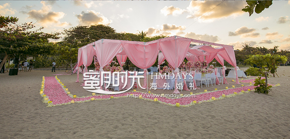 巴厘岛肉桂沙滩婚礼升级布置|海外婚礼定制中高端布置案例|巴厘岛婚礼布置定制案例