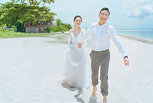 寸先生和蔡女士的巴厘岛珍珠教堂婚礼_海外婚礼
