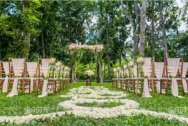 巴厘岛森系小花园婚礼