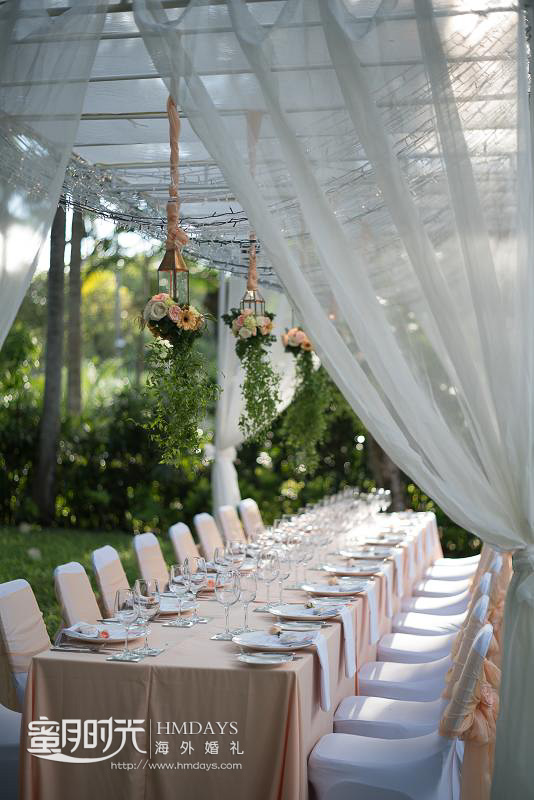 巴厘岛NUSA DUA森系花园晚宴|海外婚礼晚宴|kayumanis|海外婚礼定制中高端布置案例|巴厘岛婚礼布置定制案例