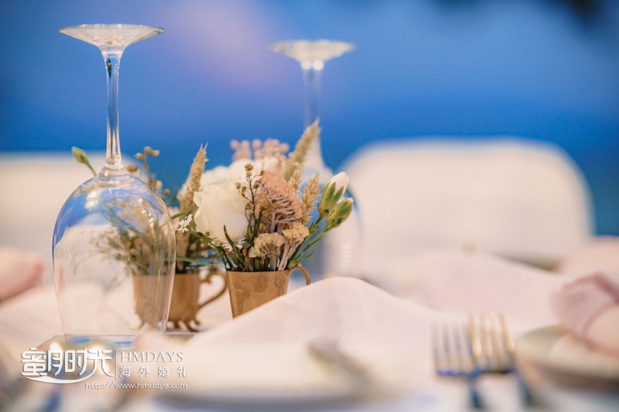 巴厘岛肉桂沙滩婚礼2019标准布置(25人起订)|海外婚礼定制中高端布置案例|巴厘岛婚礼布置定制案例