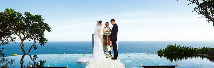 巴厘岛宝格丽水上婚礼视频