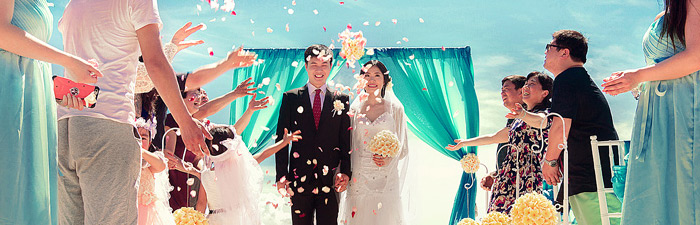 巴厘岛港丽沙滩婚礼视频
