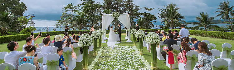 普吉岛卡马拉草坪婚礼视频