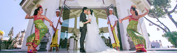 巴厘岛水名漾教堂婚礼视频