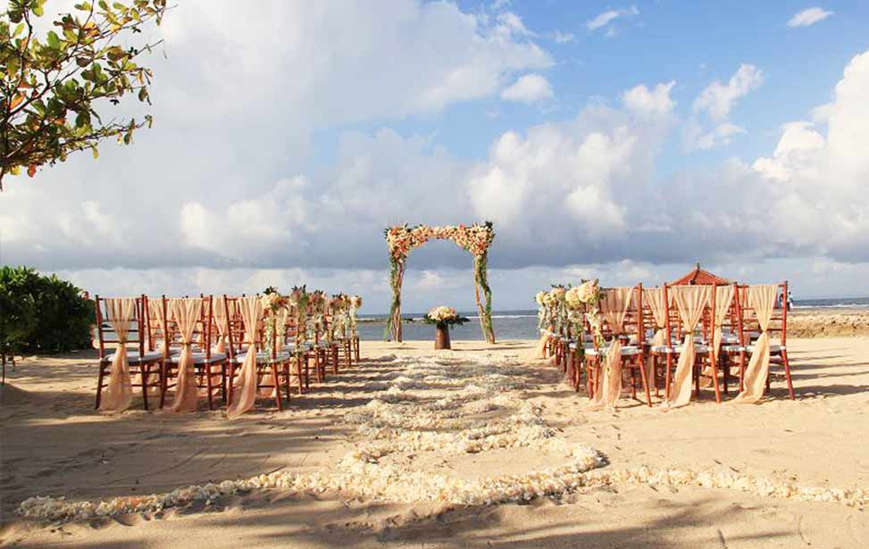 KAYUMANIS|巴厘岛肉桂沙滩婚礼|巴厘岛婚礼|海外婚礼|蜜月时光