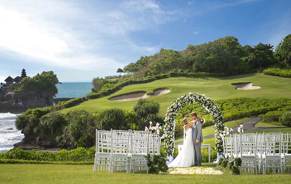 CLIFF LAWN|巴厘岛海神庙海景婚礼|巴厘岛婚礼|海外婚礼|蜜月时光