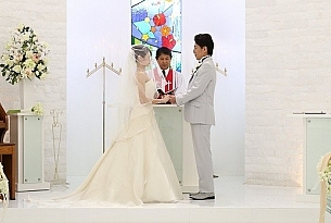 日本冲绳琉璃教堂婚礼Stelar Kanucha_海外婚礼